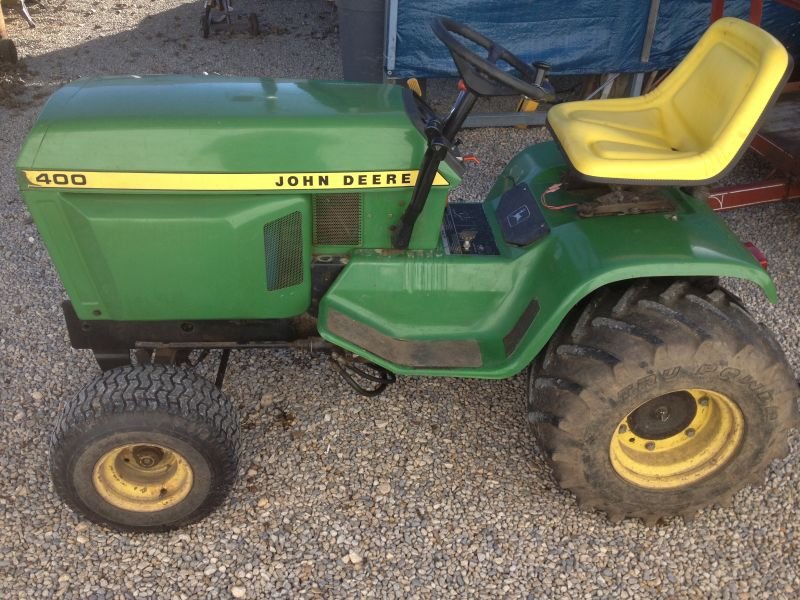 tools15johndeereseries400lawntractor.jpg